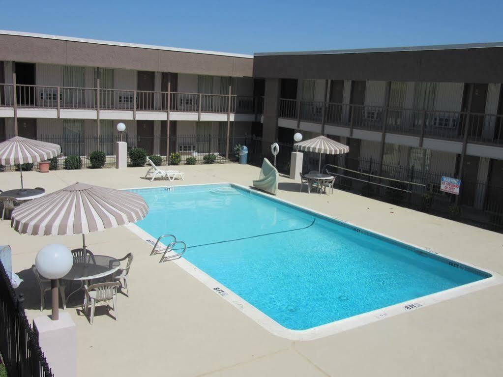 Red Roof Inn Lewisville Exterior foto